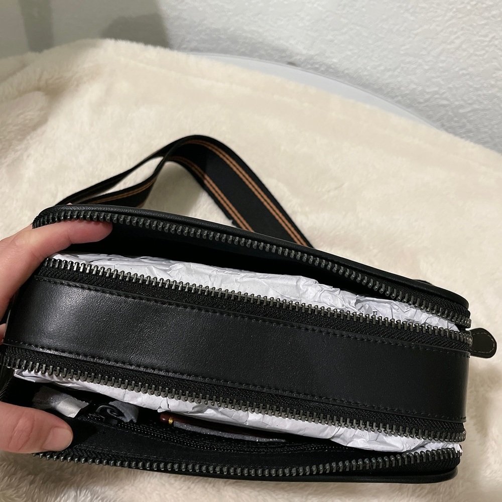 Coach men double zip crossbody bag/brand new